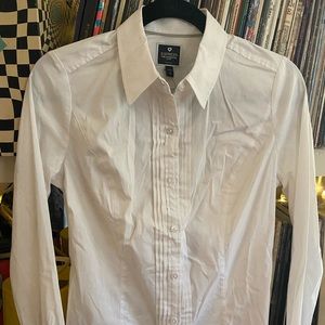 NWT Express “The Essential” Button-Up Shirt